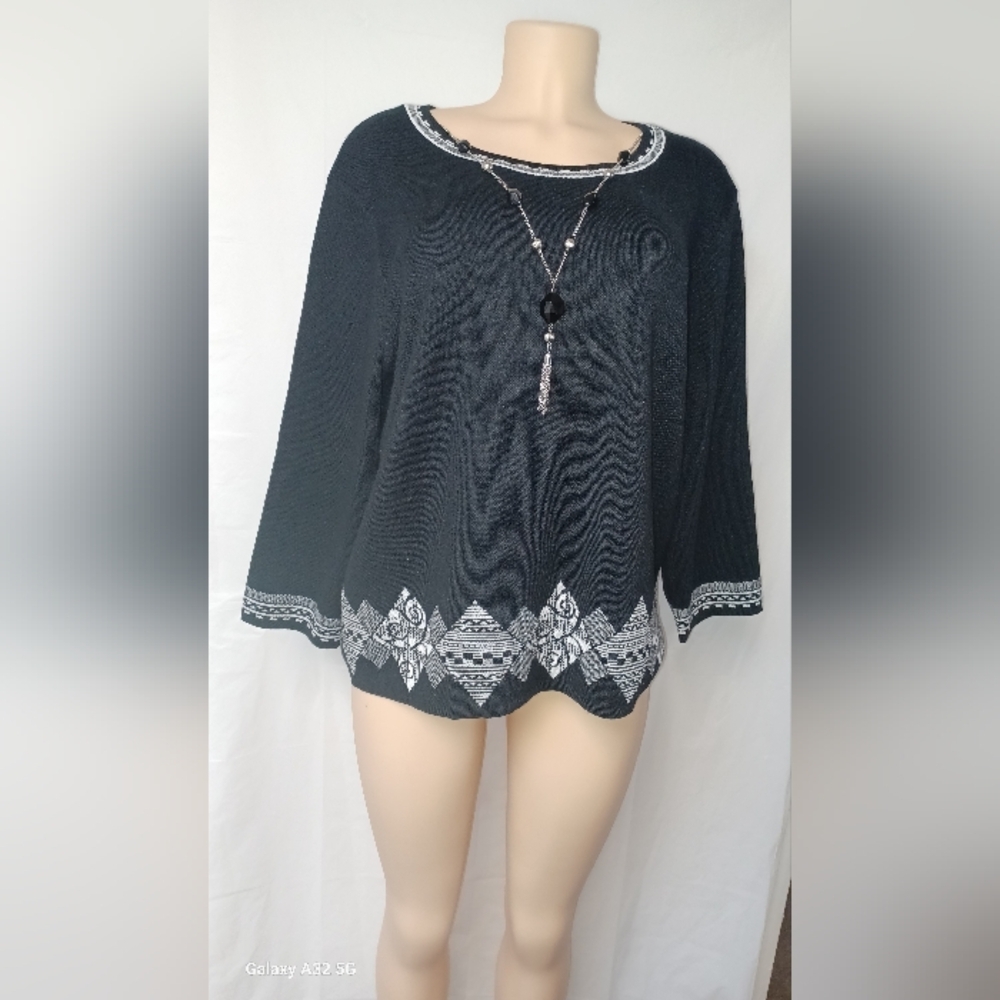 ALFRED DUNNER SIZE L.Black and White Patterned Women's Top